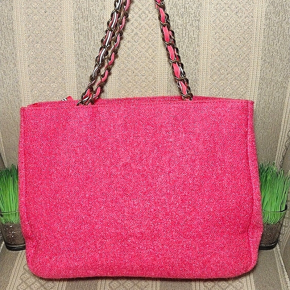 Goldie Limited Edition Barbie Pink Tweed Tote Bag - Picture 4 of 14